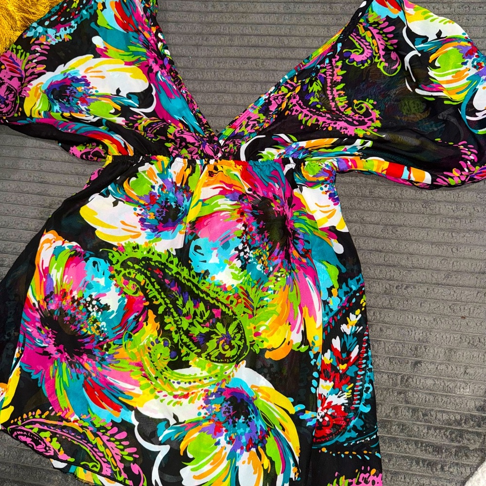 Vibrant Floral Print Dress/swimsuit cover-up